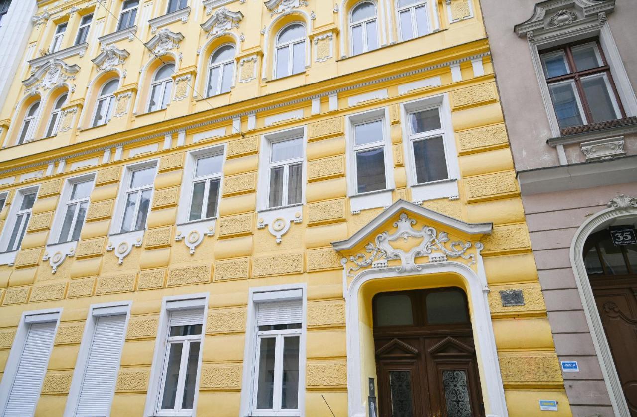 Hideaway Apartment Augarten เวียนนา ภายนอก รูปภาพ